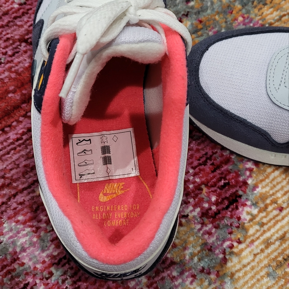 🚨SOLD Nike Air MAX - Picture 4 of 10